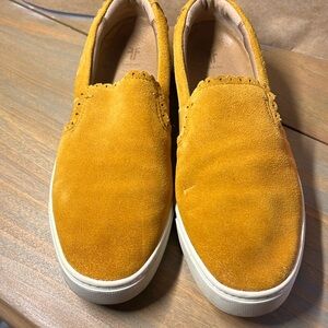 Frye ivy suede scalloped  slip on’s. Golden honey color